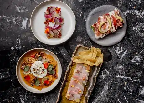 Jamón, Yellowtail x2, Burrata & 2023 _Lateef_photography